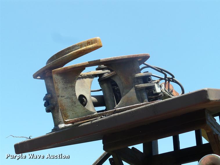 image for item FM9363 1981 International Paystar 5000 log loader truck