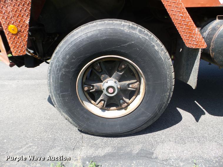 image for item FM9363 1981 International Paystar 5000 log loader truck