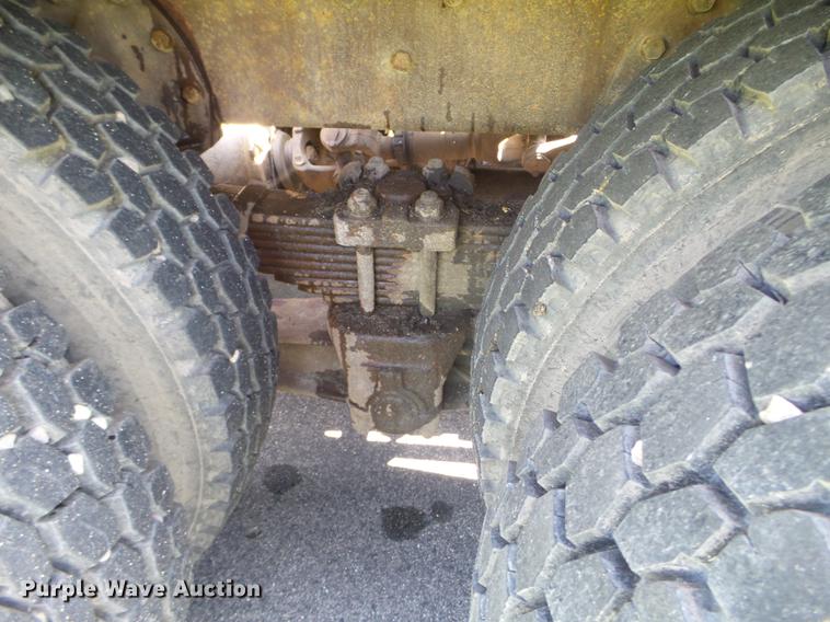 image for item FM9363 1981 International Paystar 5000 log loader truck