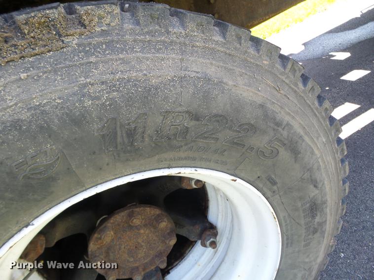 image for item FM9363 1981 International Paystar 5000 log loader truck