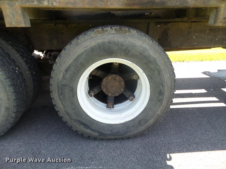 image for item FM9363 1981 International Paystar 5000 log loader truck