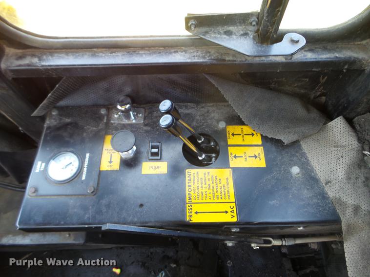 image for item FM9364 Ag-Chem AG-Gator 2004 waste applicator