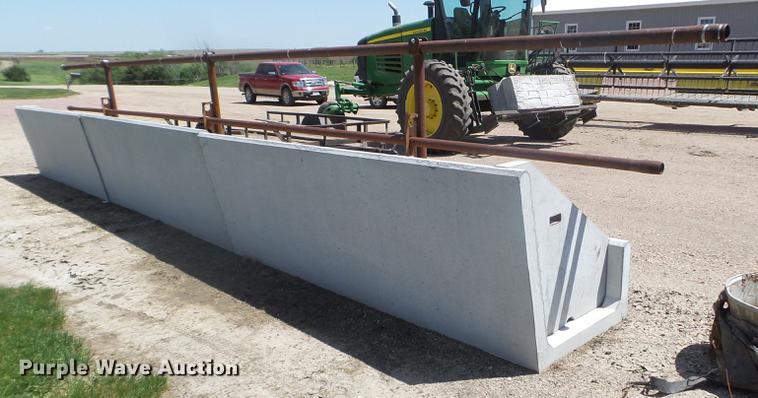 image for item FM9380 Fence line feed bunks