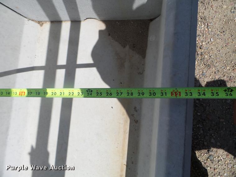 image for item FM9380 Fence line feed bunks