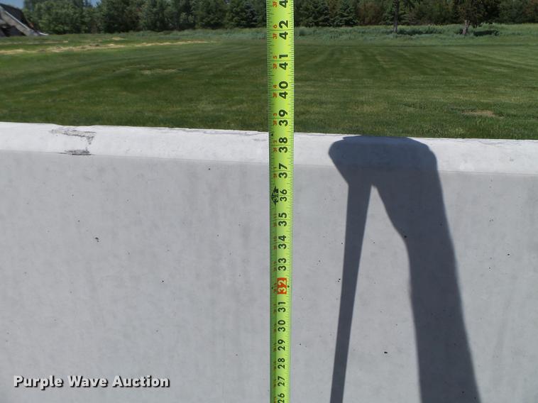 image for item FM9380 Fence line feed bunks