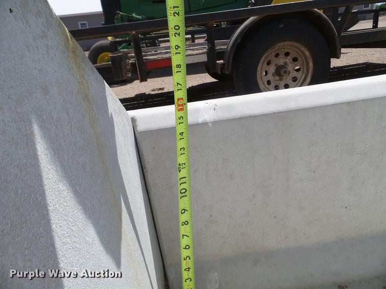 image for item FM9380 Fence line feed bunks