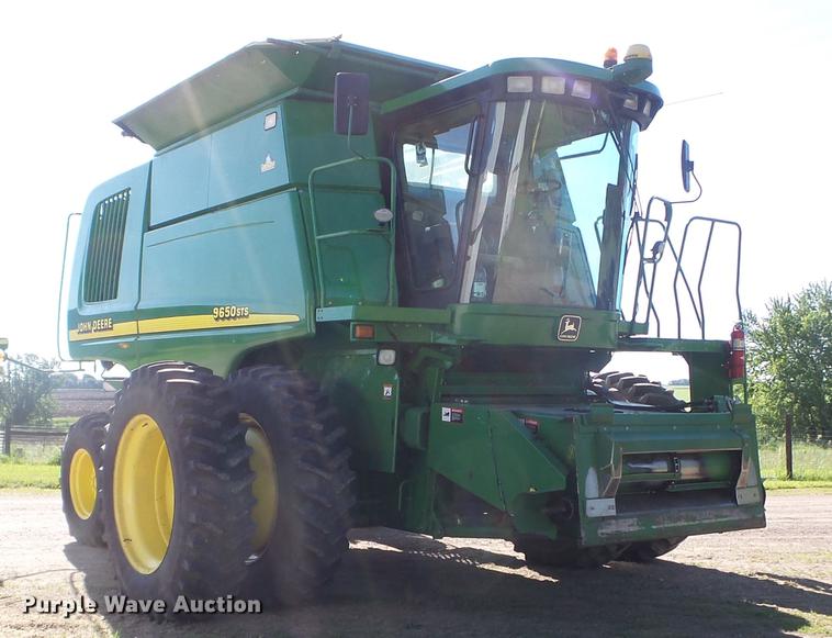 image for item FM9387 2000 John Deere 9650 STS RWA combine