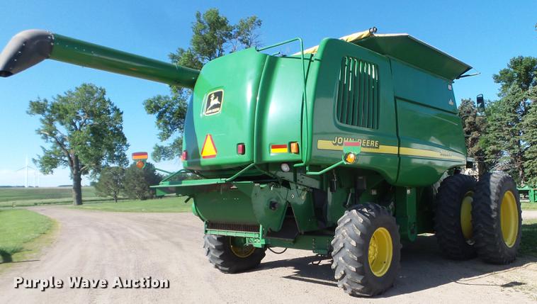 image for item FM9387 2000 John Deere 9650 STS RWA combine