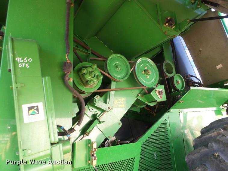 image for item FM9387 2000 John Deere 9650 STS RWA combine