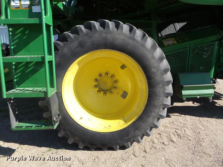 image for item FM9387 2000 John Deere 9650 STS RWA combine
