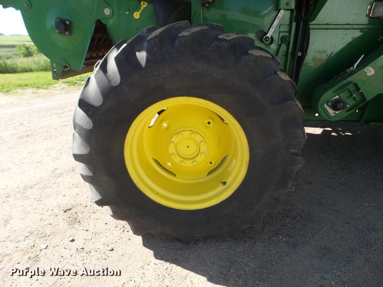 image for item FM9387 2000 John Deere 9650 STS RWA combine