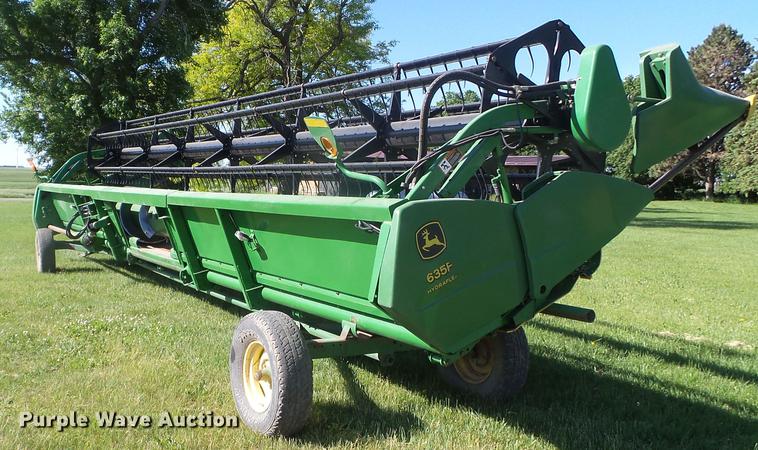 image for item FM9388 2006 John Deere 630F Hydraflex head