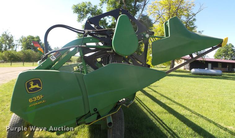 image for item FM9388 2006 John Deere 630F Hydraflex head