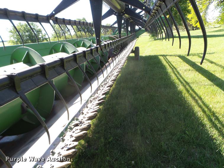 image for item FM9388 2006 John Deere 630F Hydraflex head