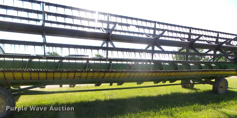 image for item FM9388 2006 John Deere 630F Hydraflex head