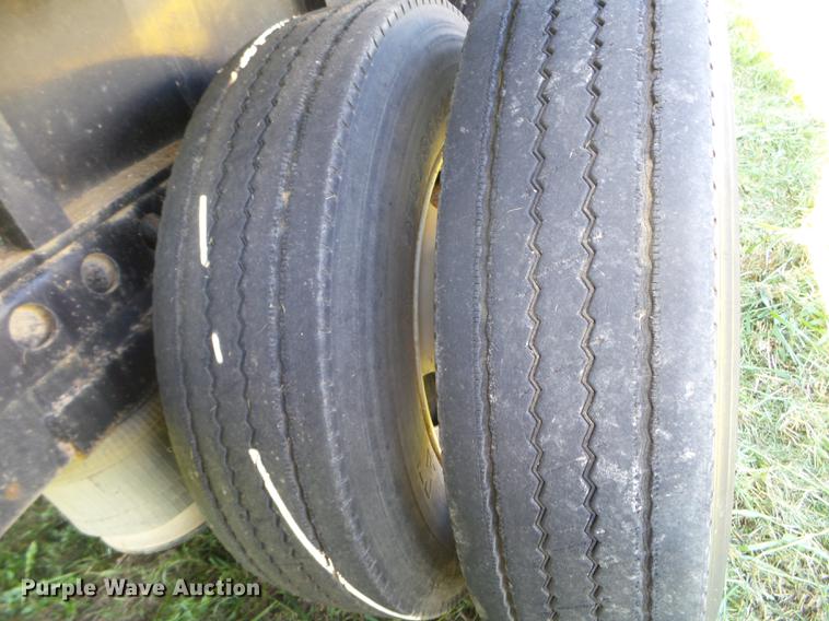 image for item FM9391 1997 Fiat flatbed trailer