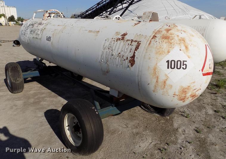 image for item FN9509 Trinity anhydrous ammonia tank