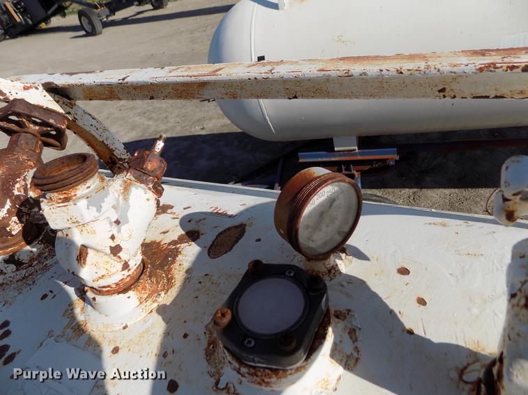 image for item FN9509 Trinity anhydrous ammonia tank