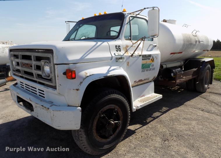 image for item FN9511 1979 GMC 7000 tank truck