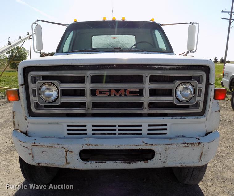 image for item FN9511 1979 GMC 7000 tank truck