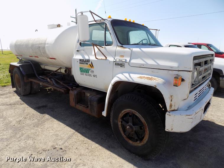image for item FN9511 1979 GMC 7000 tank truck