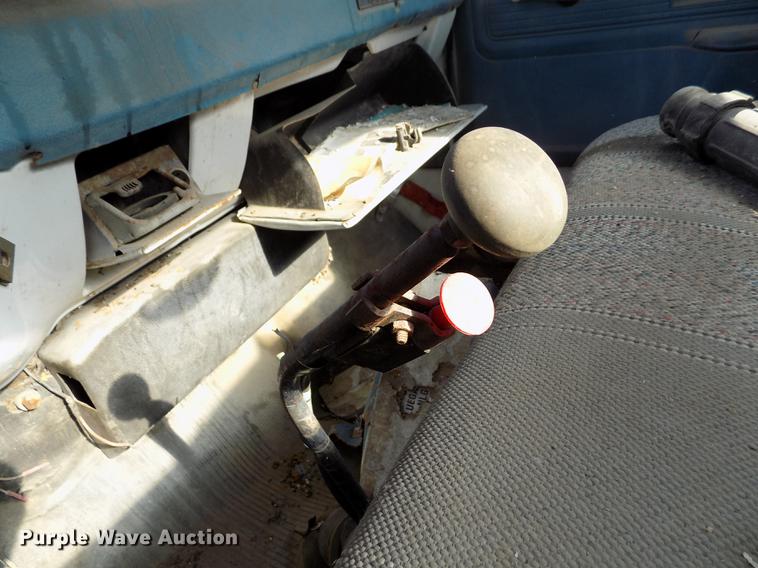 image for item FN9511 1979 GMC 7000 tank truck