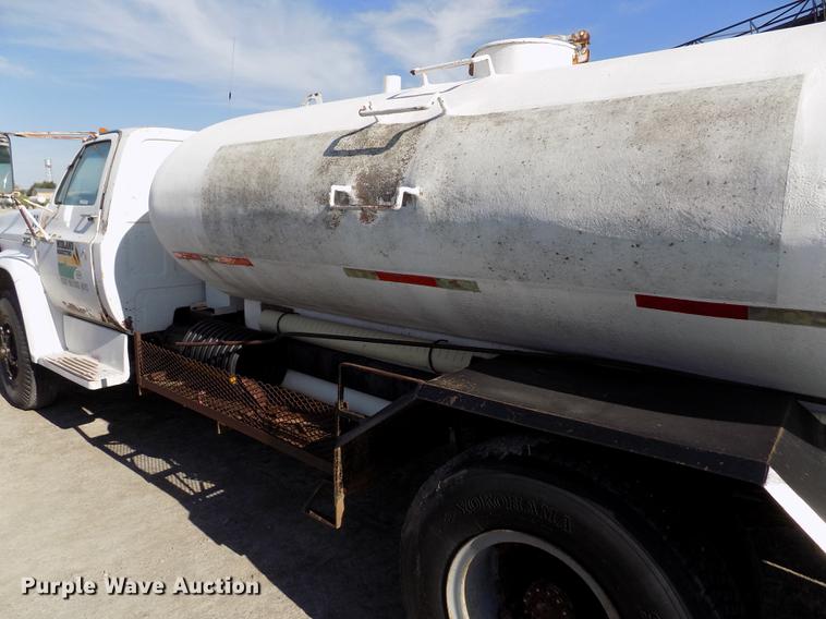 image for item FN9511 1979 GMC 7000 tank truck