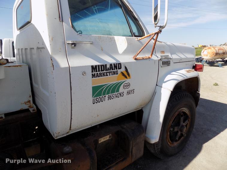 image for item FN9511 1979 GMC 7000 tank truck