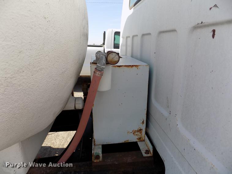 image for item FN9511 1979 GMC 7000 tank truck