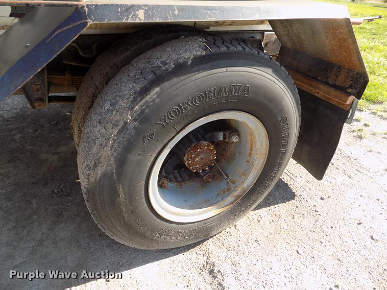 image for item FN9511 1979 GMC 7000 tank truck