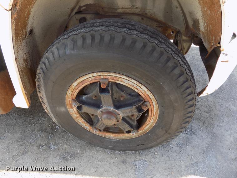 image for item FN9511 1979 GMC 7000 tank truck