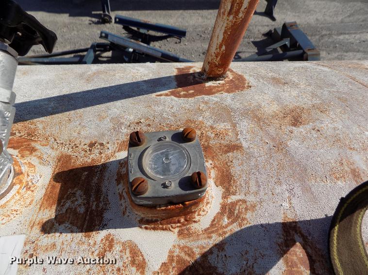 image for item FN9514 Beaird anhydrous ammonia tank