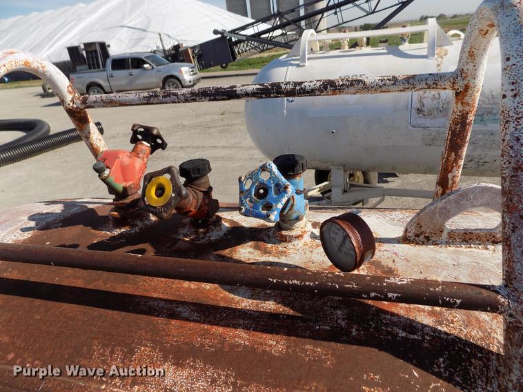 image for item FN9515 Eaton anhydrous ammonia tank