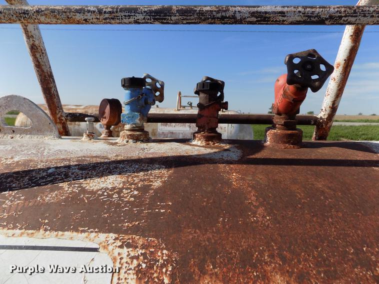 image for item FN9515 Eaton anhydrous ammonia tank