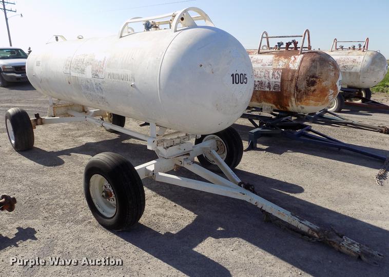 image for item FN9516 American anhydrous ammonia tank