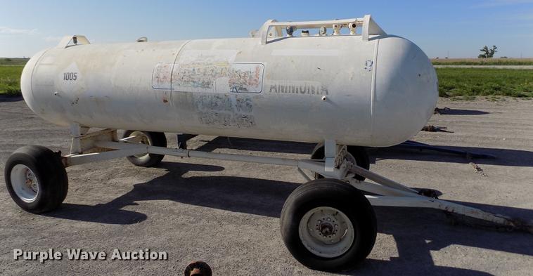 image for item FN9516 American anhydrous ammonia tank