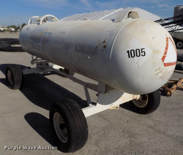 image for item FN9516 American anhydrous ammonia tank