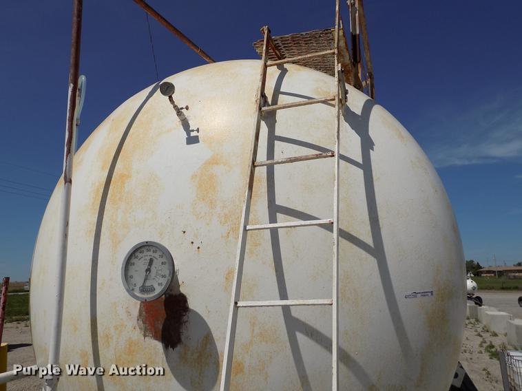 image for item FN9519 National anhydrous ammonia bulk tank