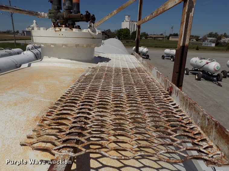 image for item FN9519 National anhydrous ammonia bulk tank