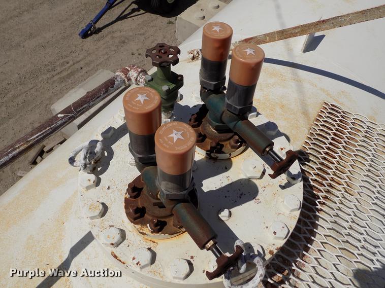 image for item FN9519 National anhydrous ammonia bulk tank