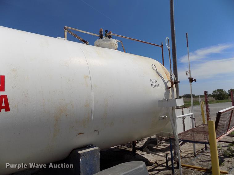 image for item FN9519 National anhydrous ammonia bulk tank