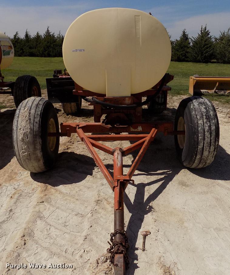 image for item FN9520 Fertilizer nurse tank trailer