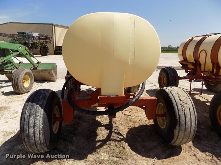 image for item FN9520 Fertilizer nurse tank trailer