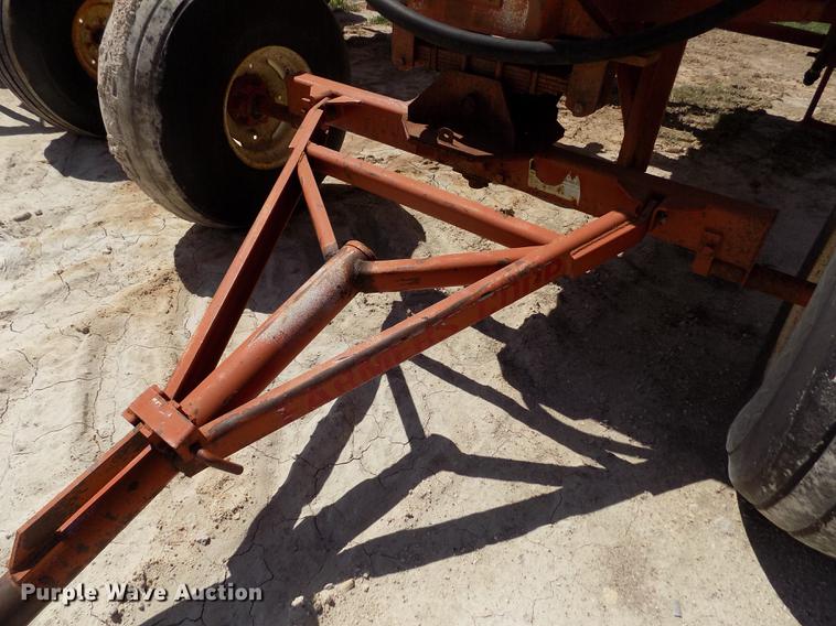 image for item FN9520 Fertilizer nurse tank trailer