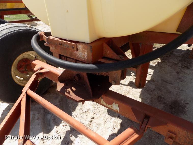 image for item FN9520 Fertilizer nurse tank trailer