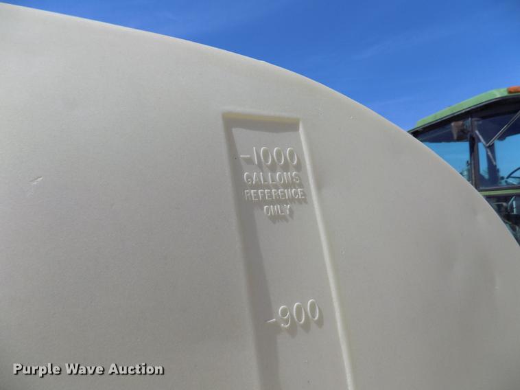 image for item FN9520 Fertilizer nurse tank trailer