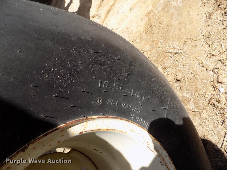 image for item FN9520 Fertilizer nurse tank trailer