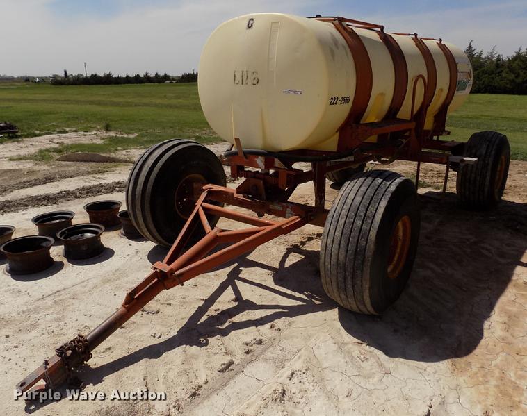 image for item FN9521 Fertilizer nurse tank trailer