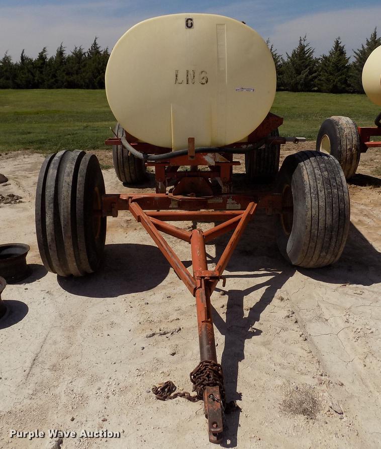 image for item FN9521 Fertilizer nurse tank trailer