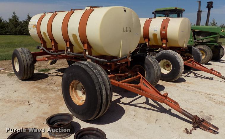 image for item FN9521 Fertilizer nurse tank trailer